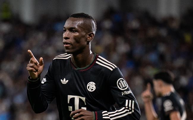 Nicolas Jackson hạnh phúc với bàn thắng đầu tiên cho Bayern 1