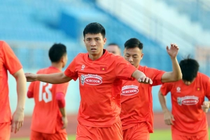 quyet_dinh_bat_ngo_cua_hlv_kim_sang_sik-3.jpg